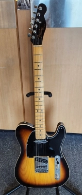 Fender- American Ultra Luxe Telecaster, Maple Fingerboard - 2-Color Sunburst